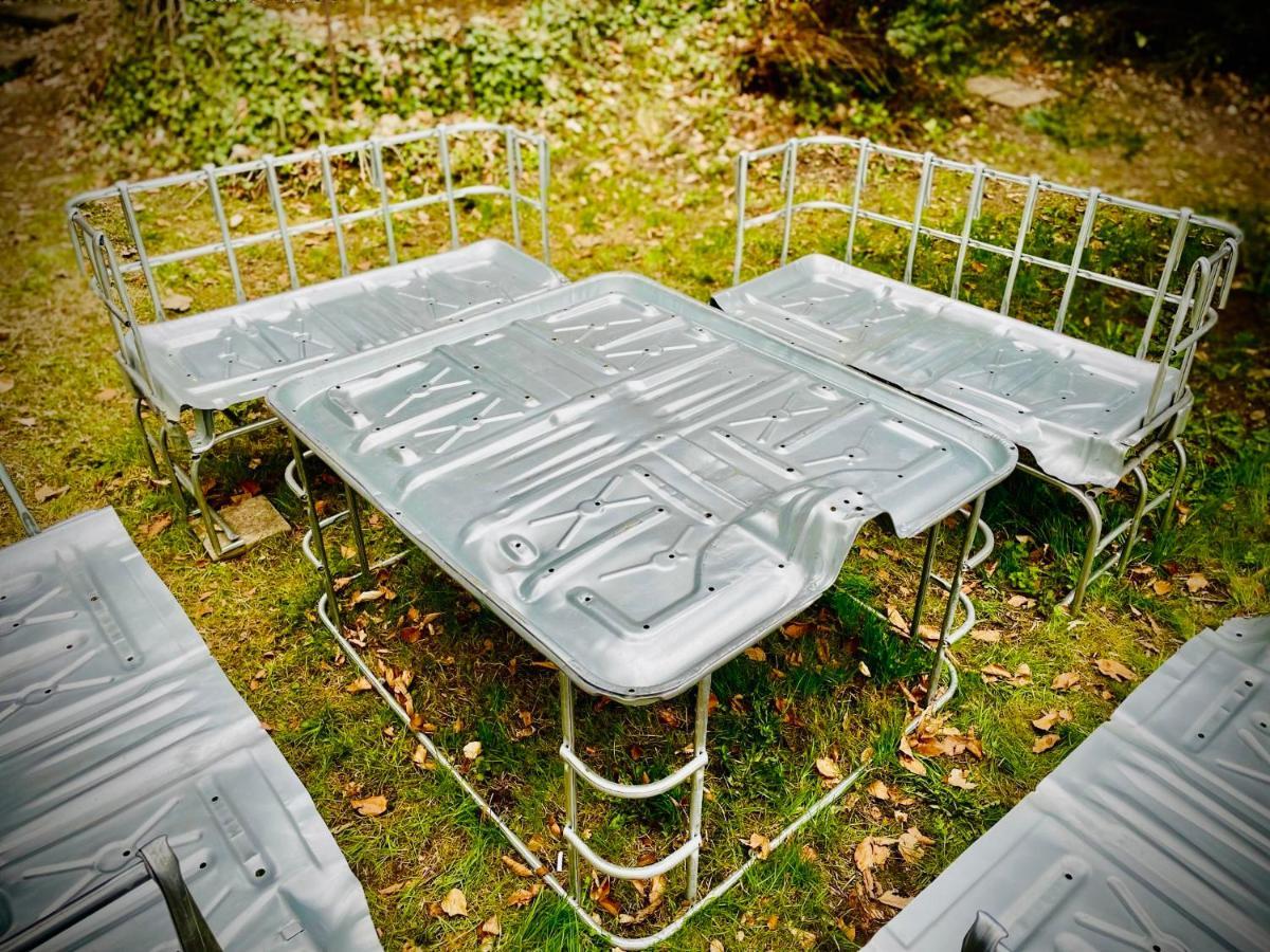 Haraburdi Recyclart Hotel Kostelec nad Orlicí Exterior foto
